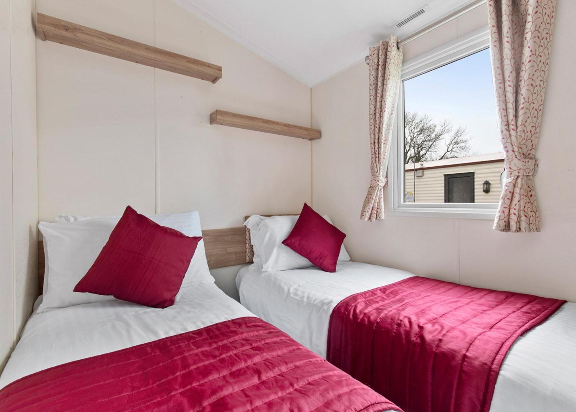 Noble Court Holiday Park Narberth Habitación foto